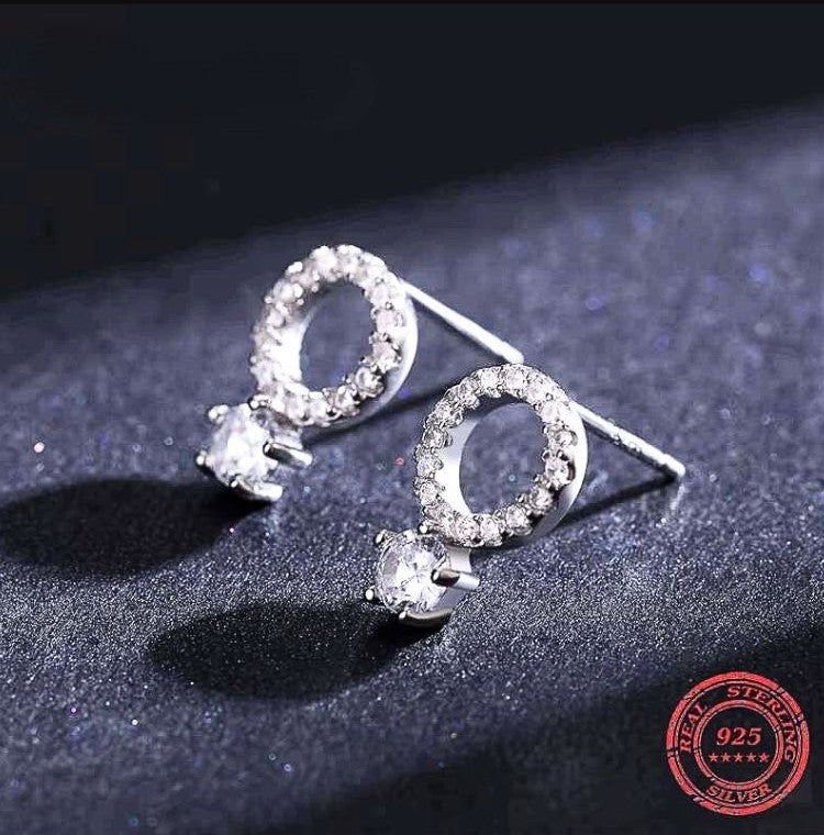 The IceBoyDC 925 Sterling Silver Sparkling Circle Stud Earrings