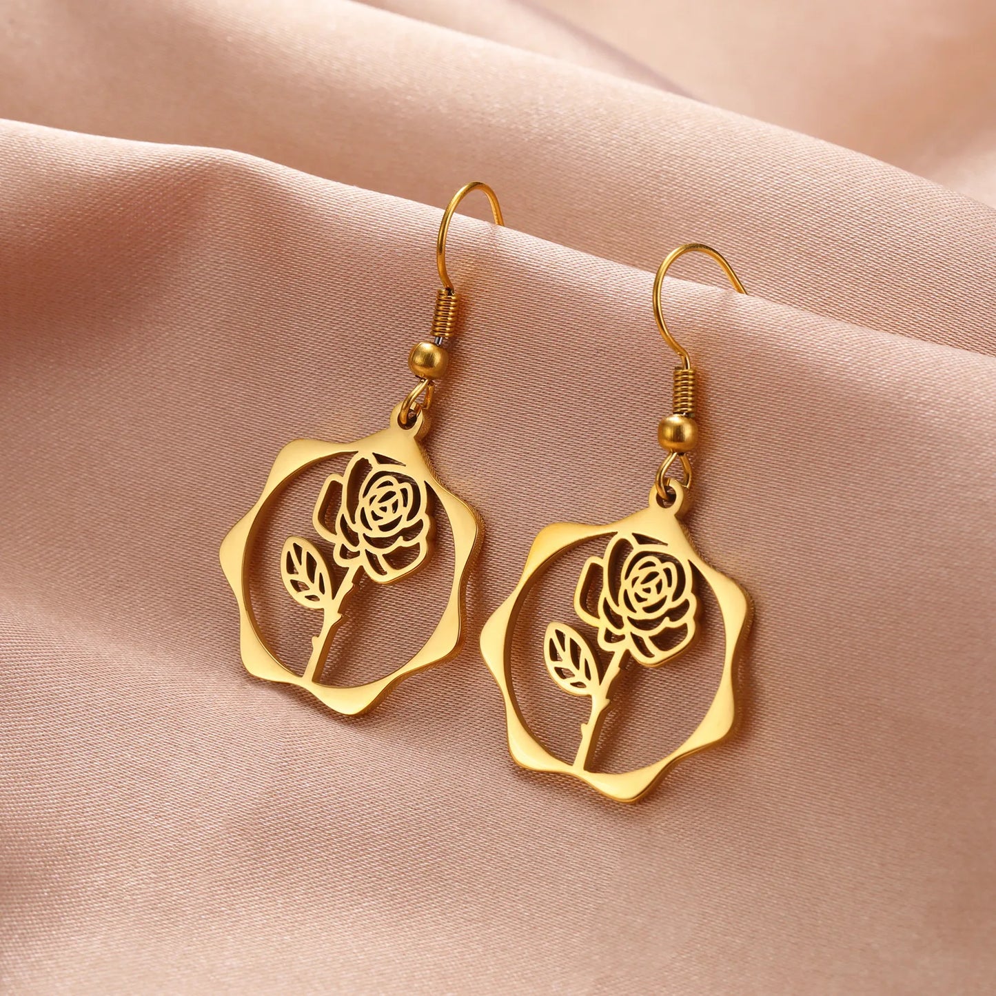 IceBoyDCTarnish-Resistant Birth Flower Dangle Earrings (Gold)