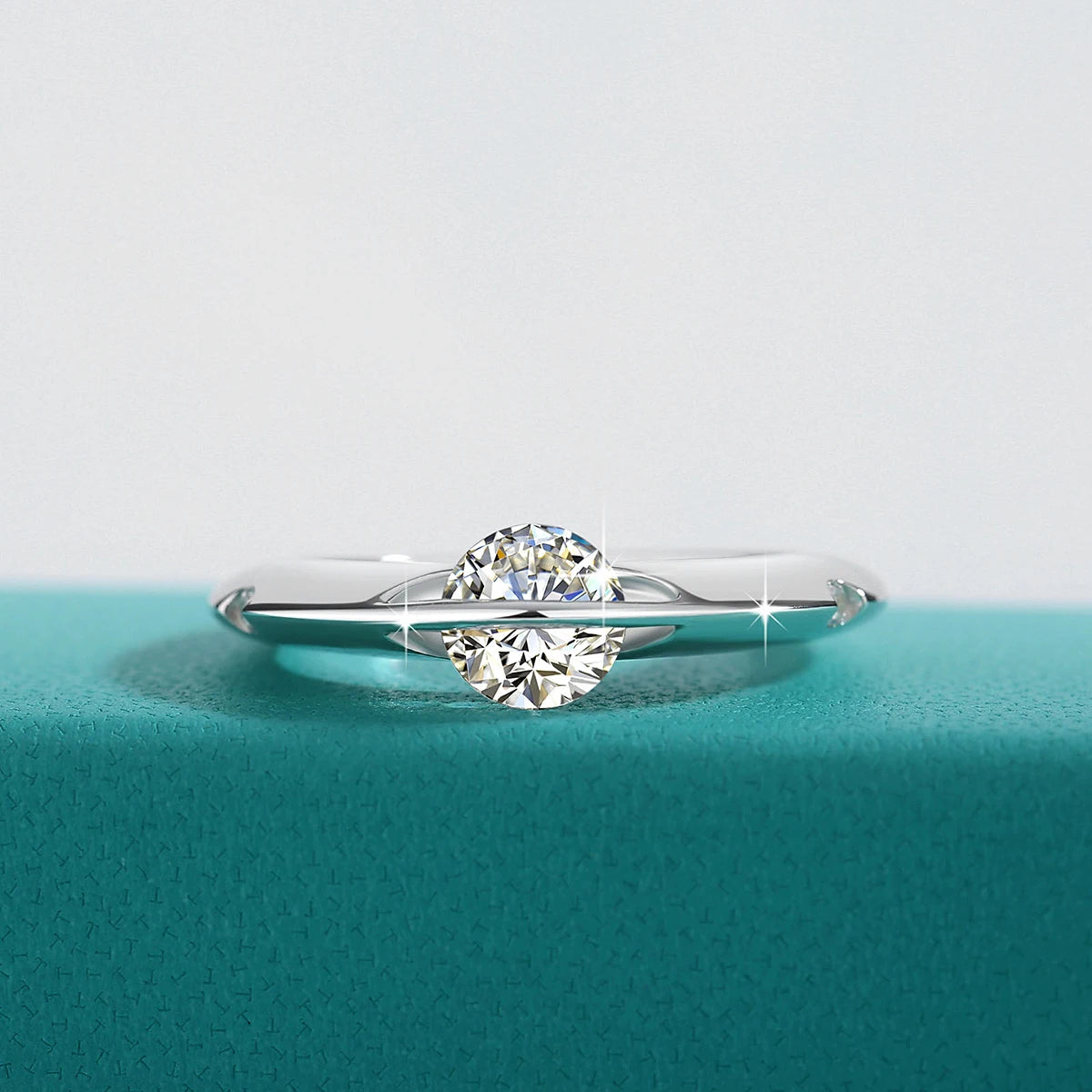 The White Gold Rotating Moissanite Solitaire Classic Ring