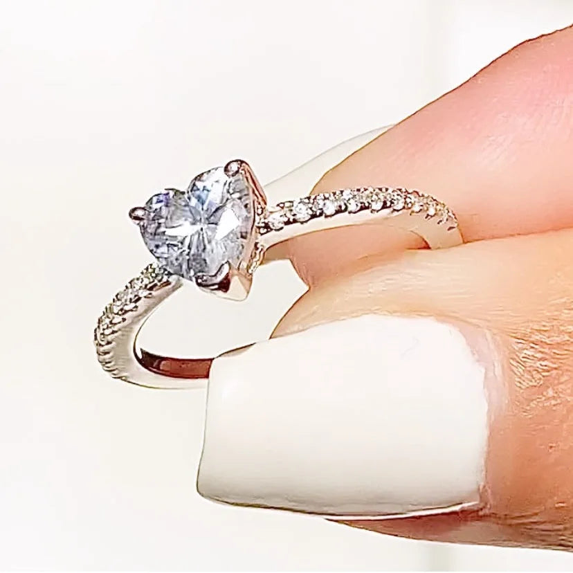 The Dainty Minimalist Heart Zirconia Band