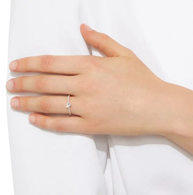 The Dainty Minimalist Heart Zirconia Band