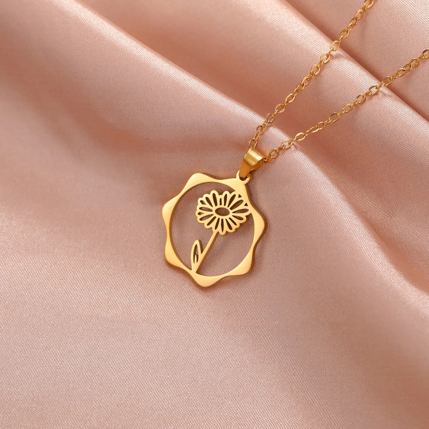 IceBoyDCTarnish-Resistant Birth Flower Dangle Earrings (Gold)