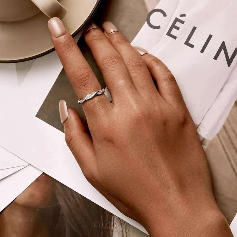 The IceBoyDC Zirconia Simple Twisted Band ( 3 options- Silver, Gold, Rose Gold)