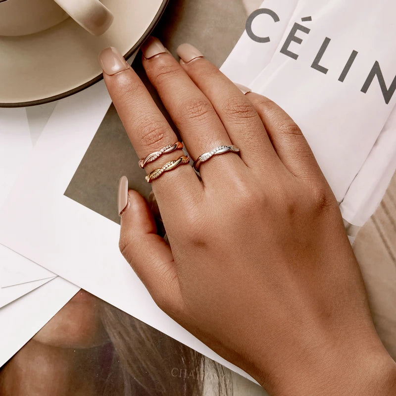 The IceBoyDC Zirconia Simple Twisted Band ( 3 options- Silver, Gold, Rose Gold)
