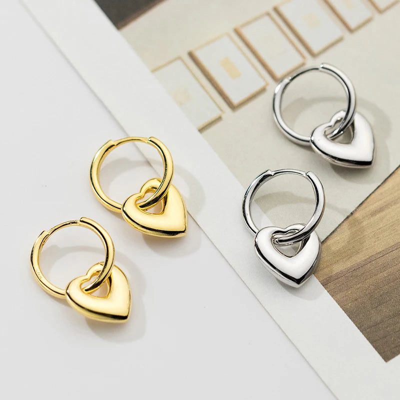 The Simple Dangling Hearts Earrings
