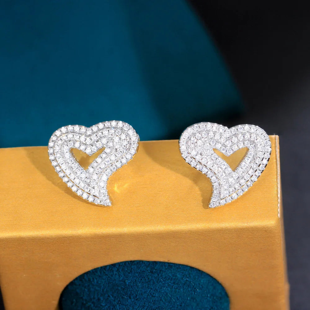 Iced Out Cubic Zirconia Heart Stud Earring for Women Hiphop Hollowed Out 3A Zircon Ear Studs