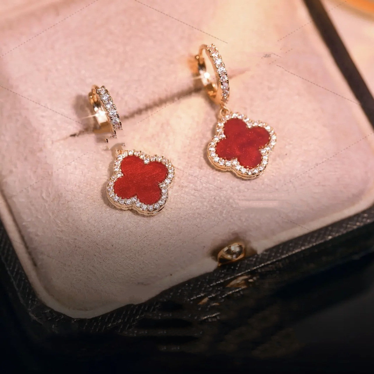 Women's Fashion Temperament Four-leaf Clover Earrings