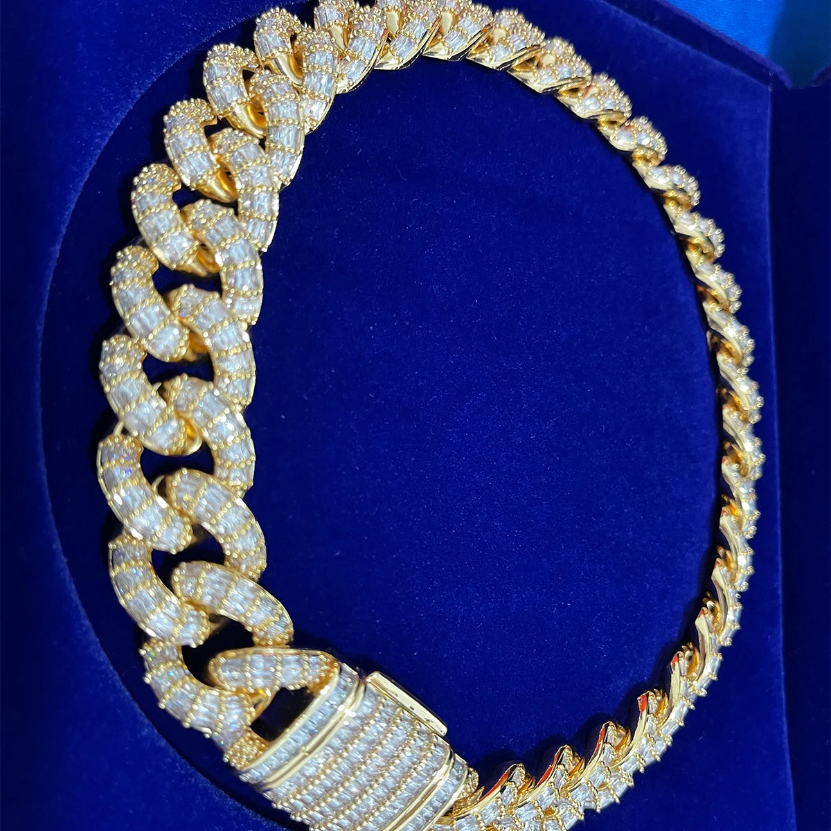 IceBoyDC: ✨ Iced Out Cuban Link Choker (Gold Plated) ✨ Baguette Zirconias